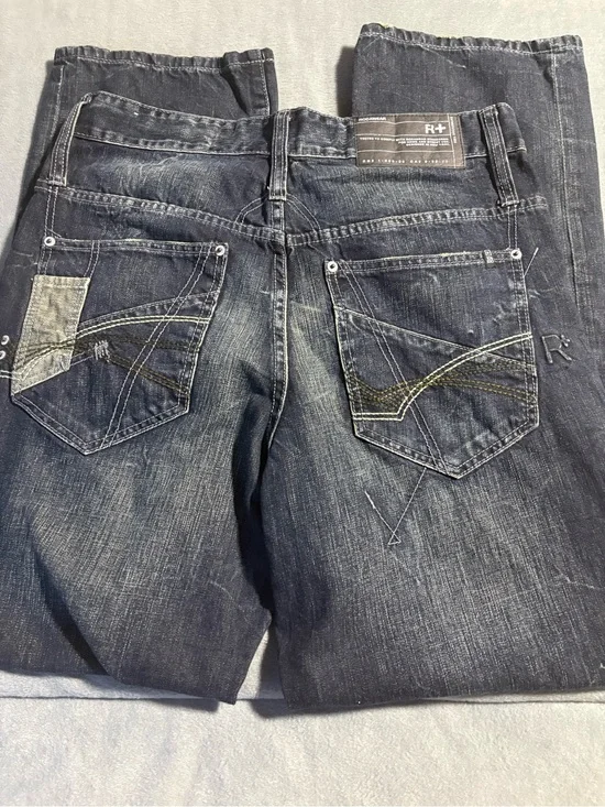 Rocawear Men’s Straight Jeans in Dark Blue Wash