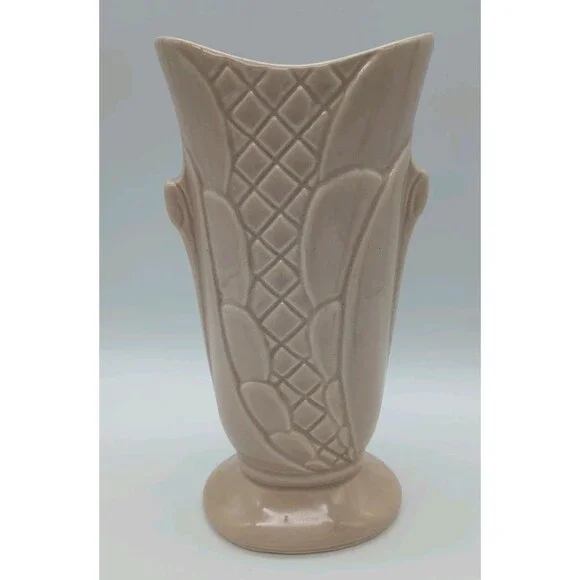 Shawnee Pottery 40s  Double Fan Fish Scale  Vase 8.75