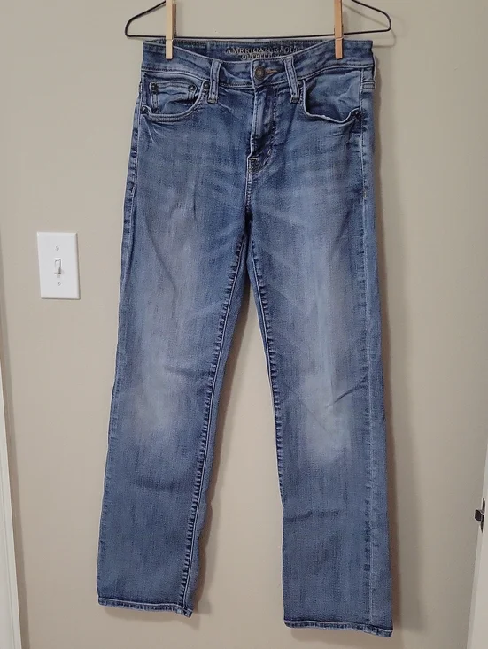 American Eagle Outfitters Men’s Faded Blue Straight Jeans