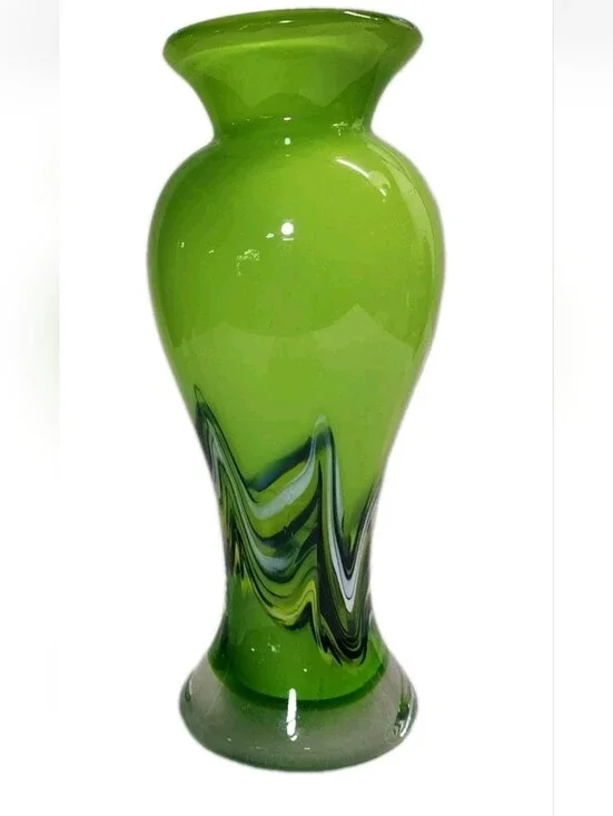 Blown Art Glass Vase Apple Lime Green With Swirls Heavy 10