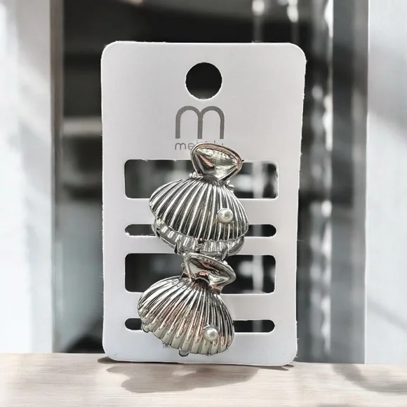 5/$25 Melody Silver Conch Shell Hair Clips