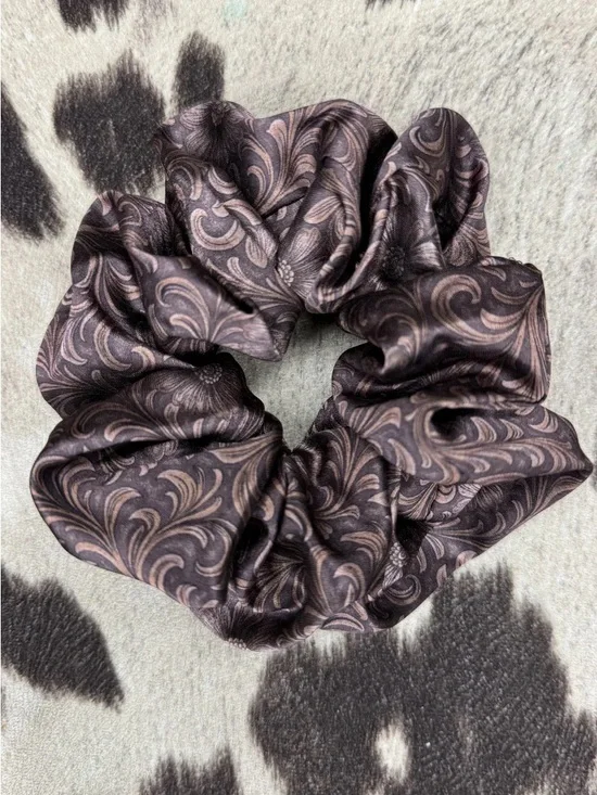 Big Bronze Bloom Scrunchie