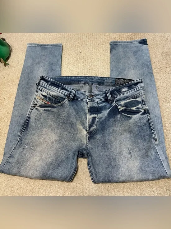 Diesel Men’s Denim Belther-R Regular Slim Tapered Acid Wash