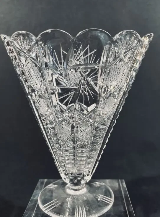 Vintage Cut Crystal Trumpet Vase With Scallop Rim Starburst Pedestal 7”