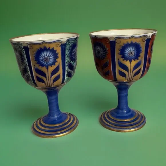 A Pair of Japanese Porcelain Sake Cups from Fukagawa Seiji, Imari style