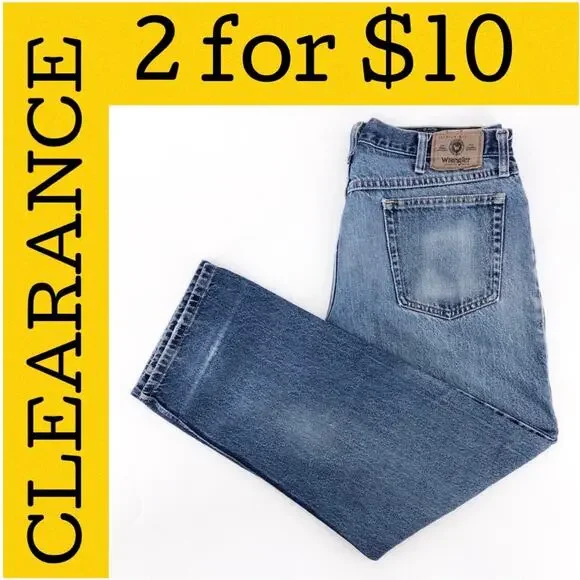 🟡 WRANGLER 38 x 29 distressed jeans