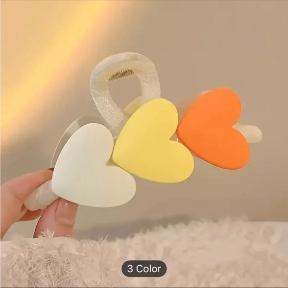 2/15 1 piece claw hair clip with hearts