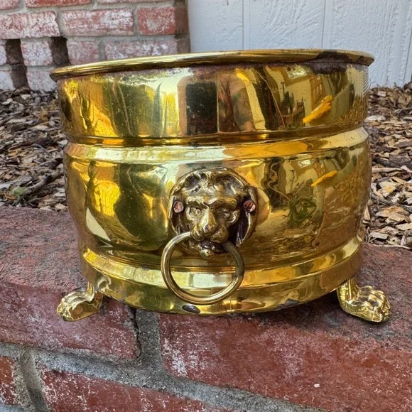 Vintage Brass Lion Head Planter with Paw Feet Gold Tone Regency Pot 7.5 Inch