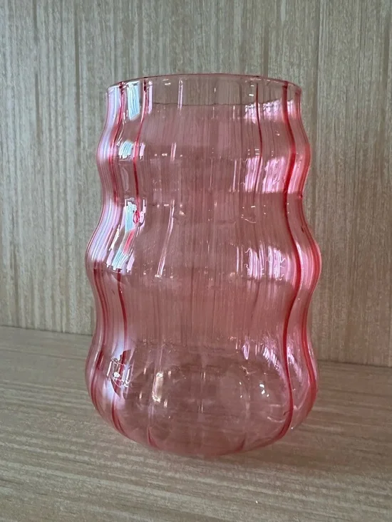 Vintage pink, small vase • lightweight • multi-use