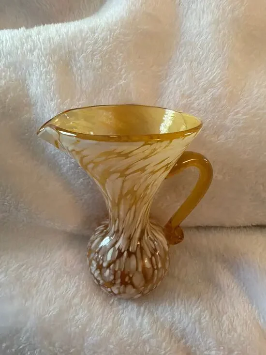 Vintage Amber White Spatter Cased Art Glass Pitcher Applied Handle Vase Jug 6