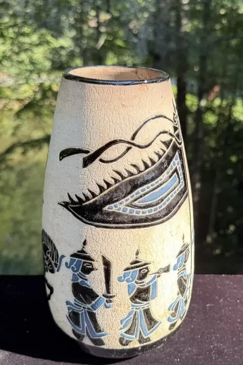 Vintage Dona Art Studio Saigon Vase Incised Designs 10” Tall Halo