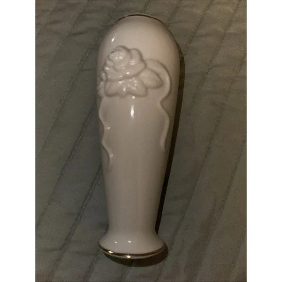 Lenox Ivory Porcelain - Rose‎ Blossom Bud Vase Embossed 7 1/2