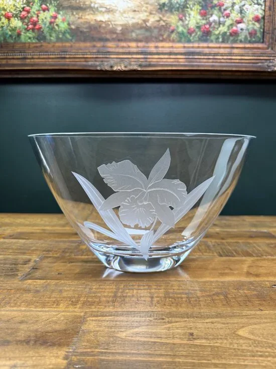 Mikasa Etched Daffodil Clear Crystal Vase