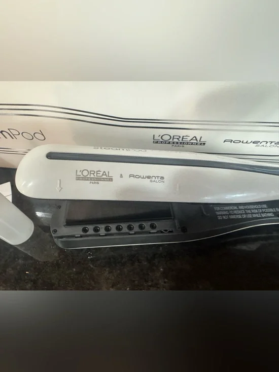 L'Oreal SteamPod White and Black Retail Box