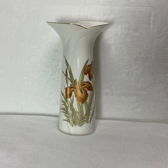 VTG Fine China Japan Orange Iris White Vase‎ Blue Dynasty Stoneware Gilded Vase