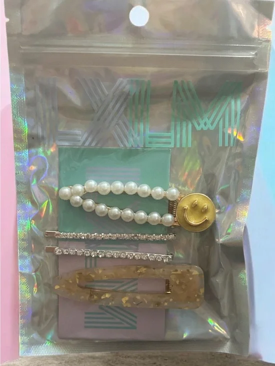 Pearl & Gold Smile Hair Clip Set - Women Accessories 2021
