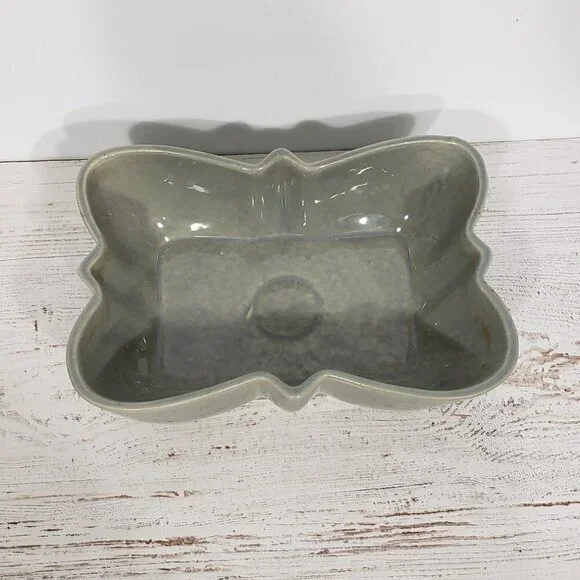 Shawnee USA 151  Pottery  Seafoam Sage Green Butterfly Planter  MCM Vintage