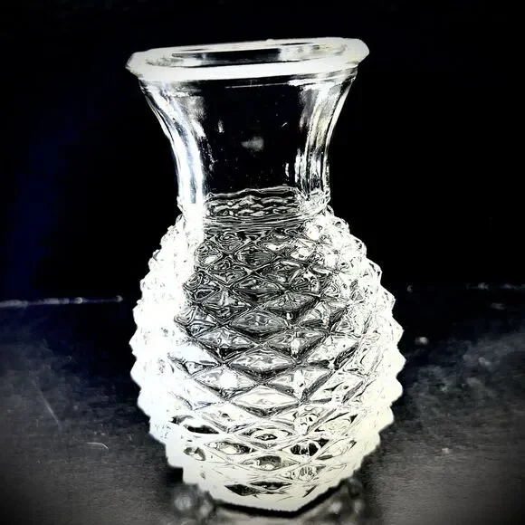 Vintage 1982 FTD Pineapple Shaped Diamond Point Pressed Glass 5.5