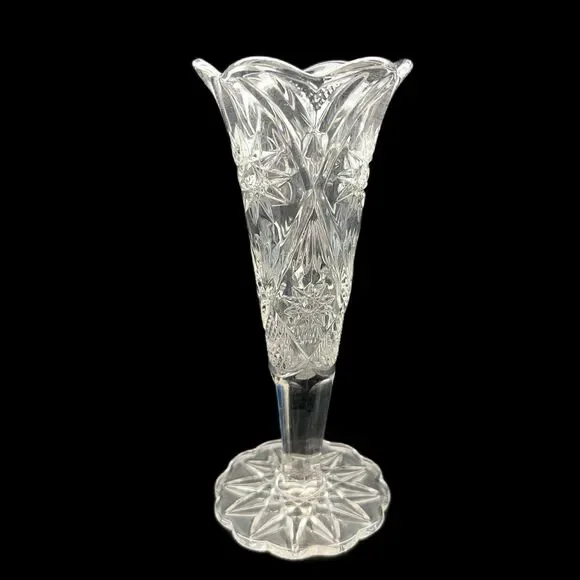 Elegant Vase/Champagne Glass-Embossed StarBurst/Flower/Diamond/Fanfold Design 8”