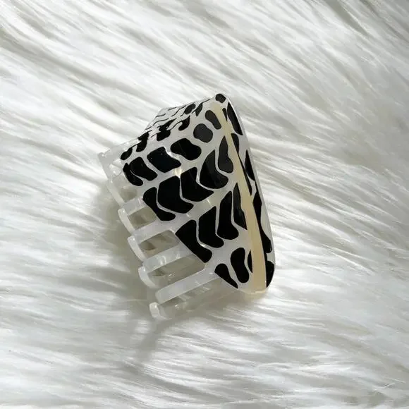 Hawaiian Hebrew Cone Claw Clip Seashell Hair Clip