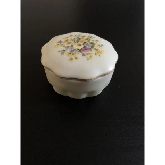 Vintage Round White Floral Porcelain Trinket Box w/ Lid