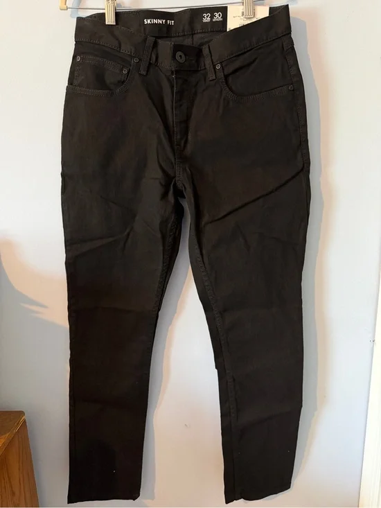 INC International Concepts Men's Black Skinny Jeans