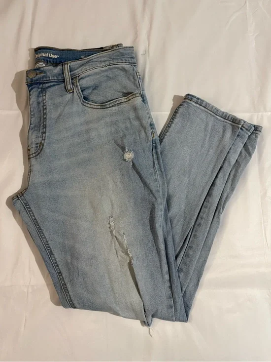 Original Use Slim Taper Distressed Light Wash Jeans