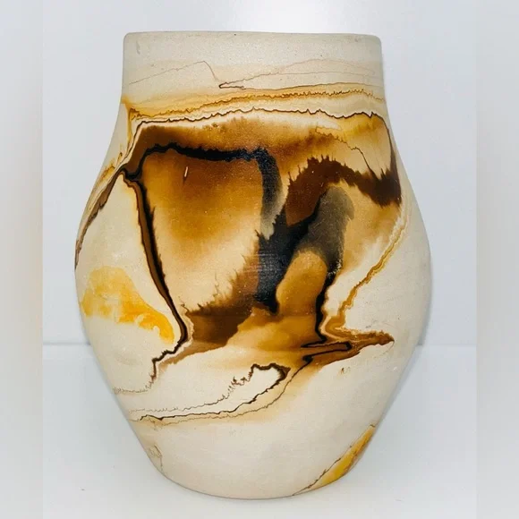 VINTAGE NEMADJI POTTERY CREAM  BROWN ORANGE MARBLE SWIRL VASE 5.5” Tall EUC
