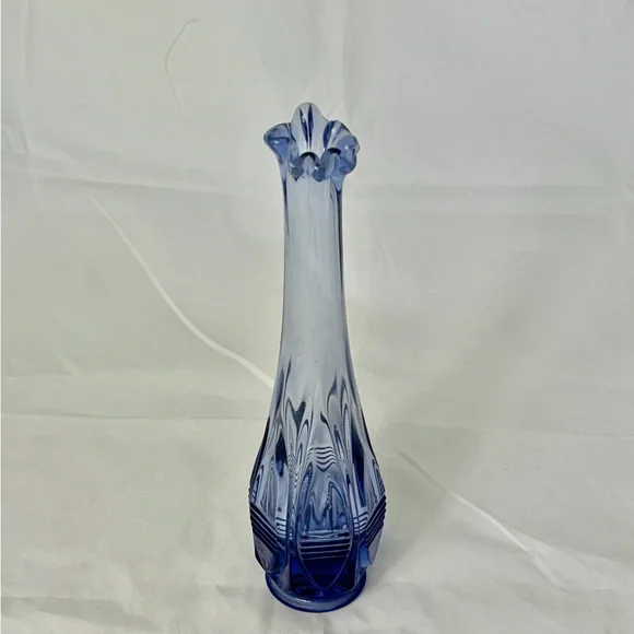 Vintage Fenton Barred Oval Swung Bud Vase Ombre Periwinkle Blue Stretch