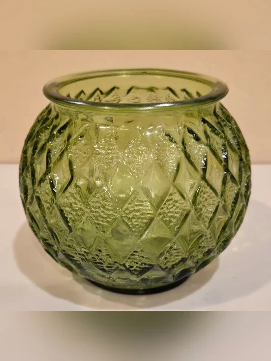 Vintage Avacado Green Glass Harlequin Pattern Bowl