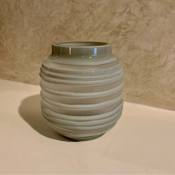 Lenox America by Design 5” Frosted Soft Gray Milk Glass Vase