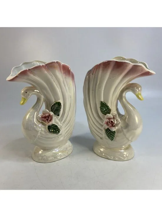 2 Sophia Ann Swan Flower Vase Pearled Iridescent Pink White Floral 8 x5in Taiwan