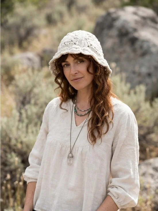 🪿Urban Outfitters Cream Crochet Bucket Hat Boho Hippie Y2K Floral Cottagecore