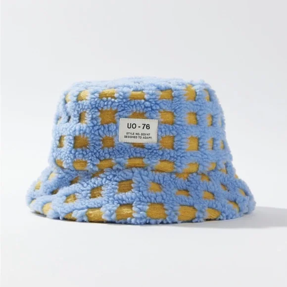 NWT UO Sherpa Grid 90s Y2K Bucket Hat