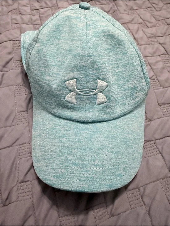 Under Armour Women’s adjustable hat