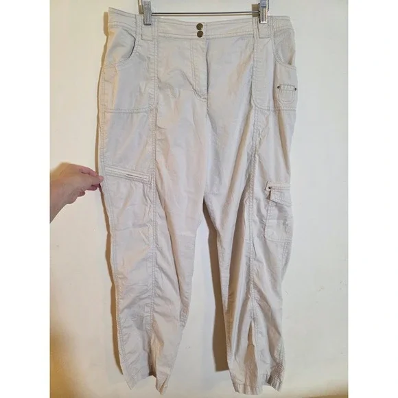 Chicos Cargo Pants Womens 2.5 Beige Utility‎ Stretch Multi Pocket Straight Leg
