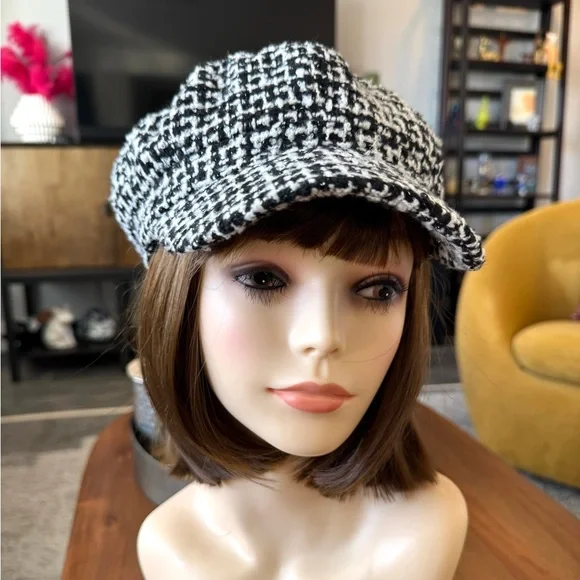Stylish Black and White Tweed Cap