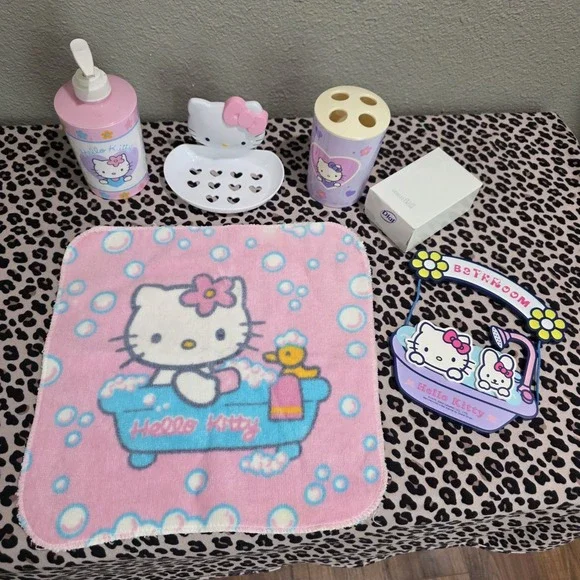 Vintage Hello Kitty Bathroom Accessories 2001-2003 Y2k
