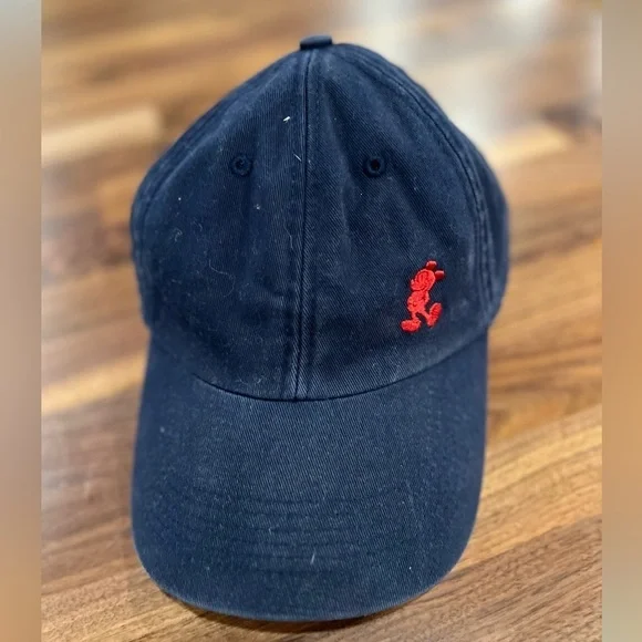 Disney Ball cap in GUC