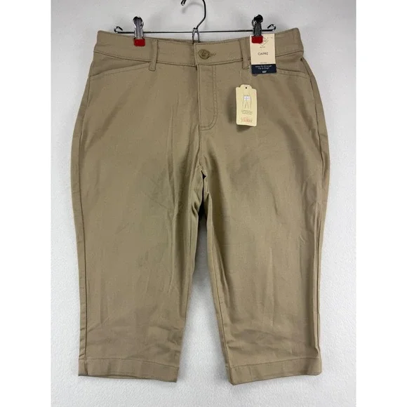 St. John's Bay Capri Pants Womens 10P Petite Tan‎ Khaki Mid Rise NWT