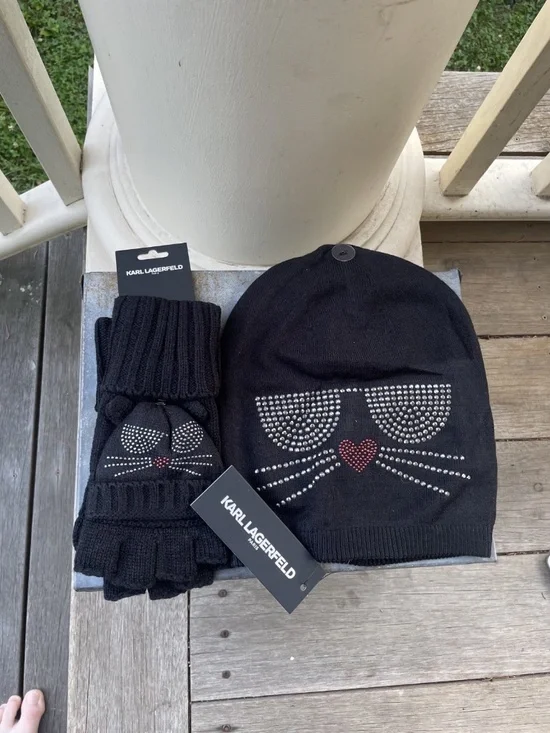 NWT Karl Lagerfeld Paris black Cat Fingerless Winter Gloves and Cat beanie hat