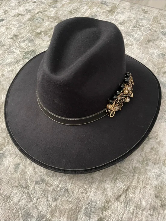 Women’s Hat