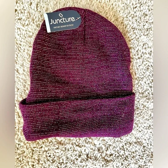 NWT maroon with silver threading toboggan.