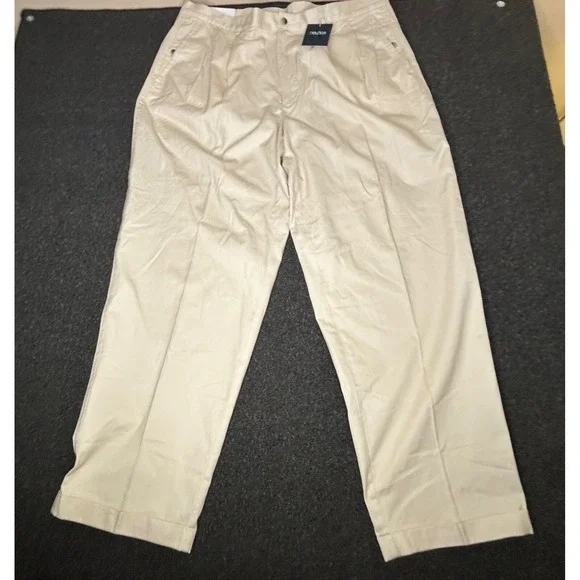 VTG Nautica Pants Men Beige Sand Bar Pleated Chino Cuffed 90s 42‎ x 32 NWT