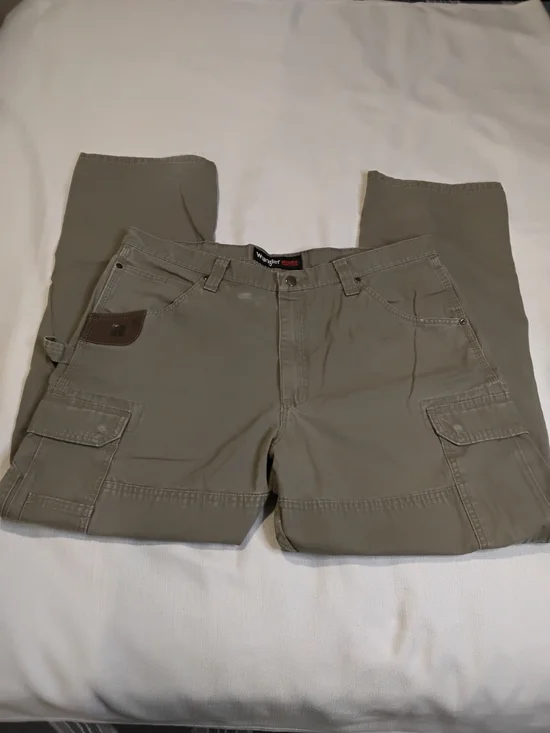 Wrangler Riggs Workwear Men's Cargo Pants in Olive-Taupe Sz 40x32.