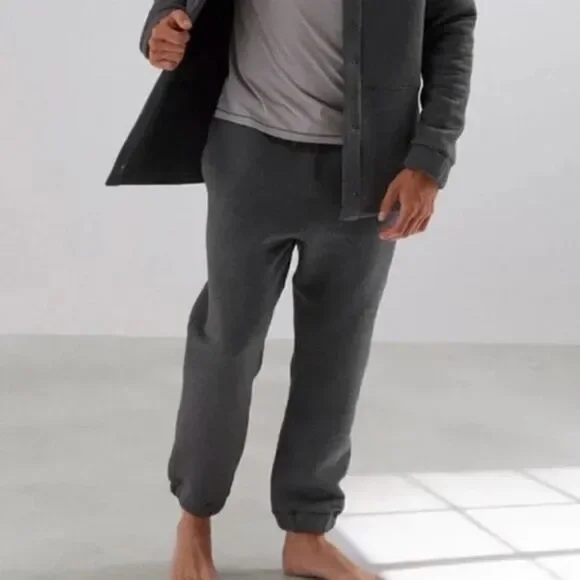 LUNYA LAHGO Restore Double faced jogger pant size Medium