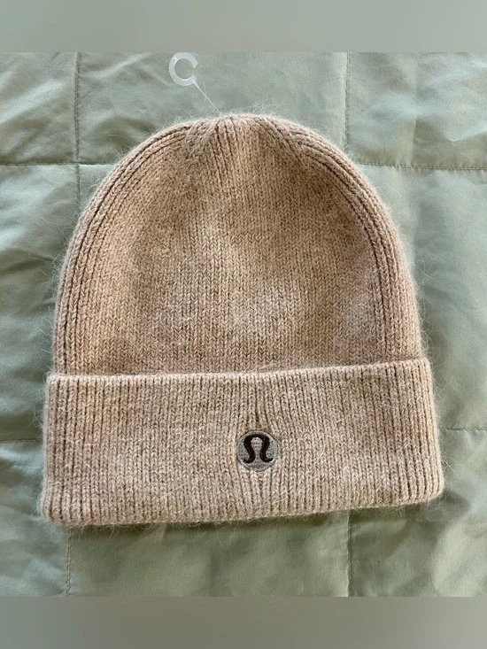 Lululemon Women’s Tan Knit Beanie with Logo