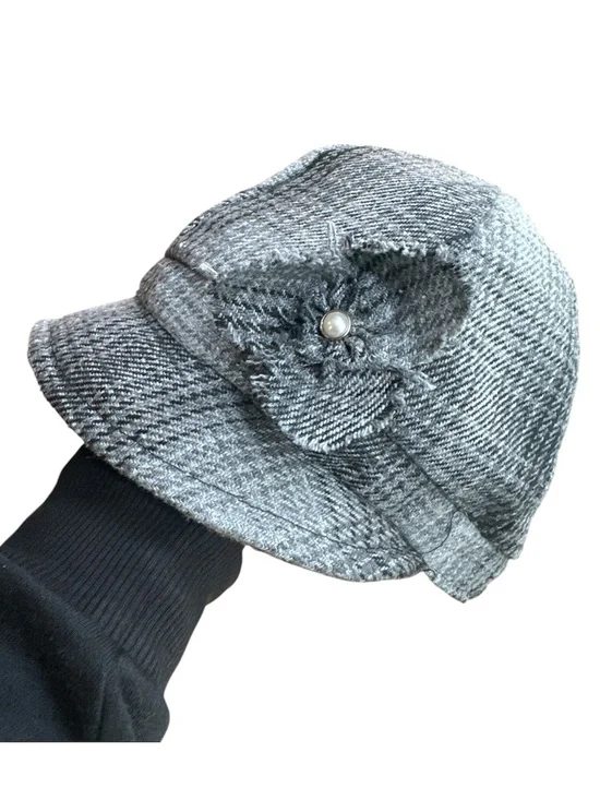 Women’s Gray Tweed Flower Accent Cap