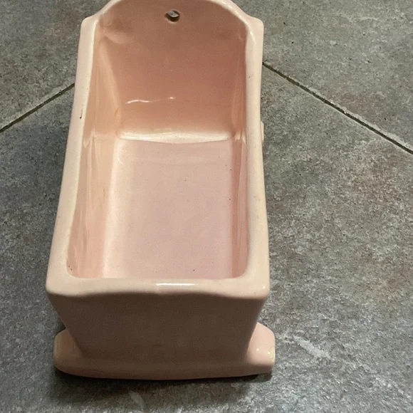 Elegant Pink Ceramic Bath Accessory
