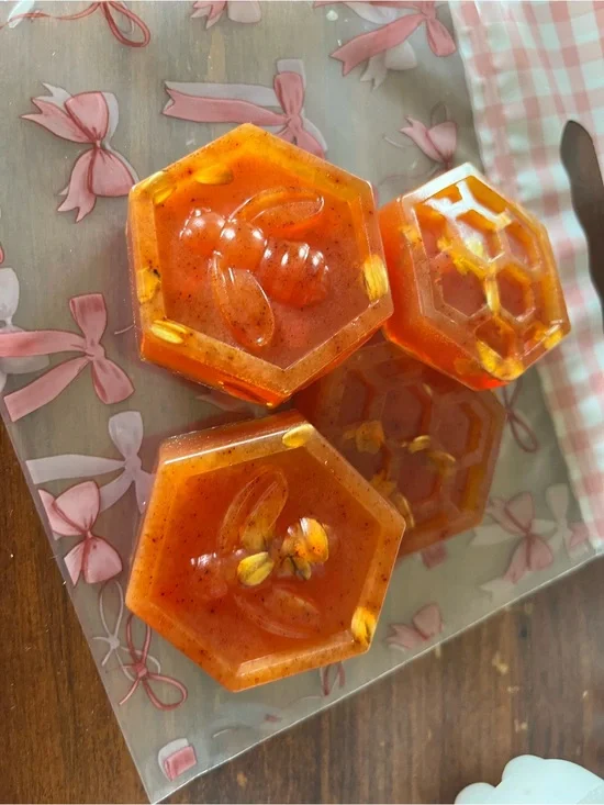 Handcrafted Orange Honeycomb Soap - Honey and Turmeric with Oatmeal